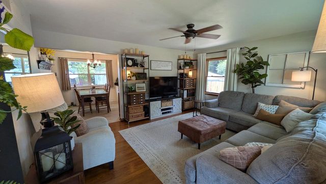 W170N9325 Woodlawn DRIVE, Menomonee Falls, WI 53051