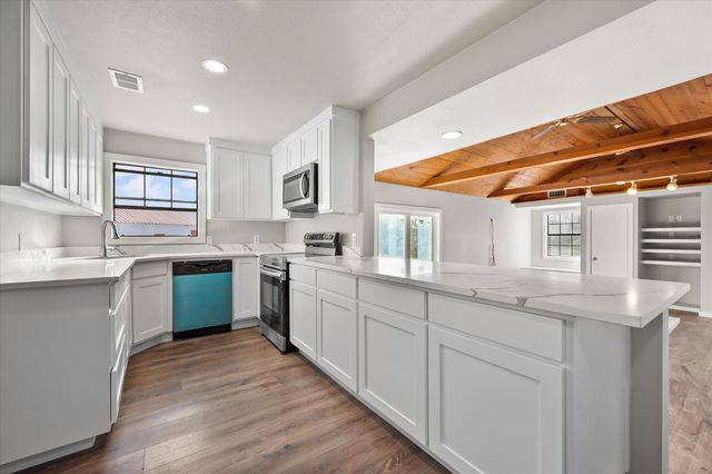 443 County Road 3799, Paradise, TX 76073