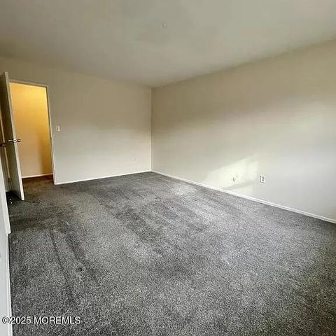 64 Manchester Court G, Freehold, NJ 07728