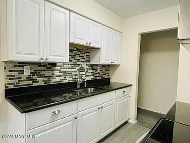 64 Manchester Court G, Freehold, NJ 07728