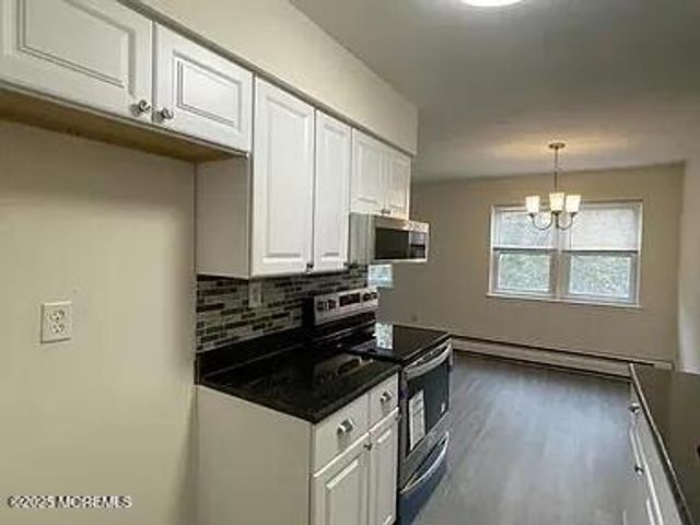 64 Manchester Court G, Freehold, NJ 07728