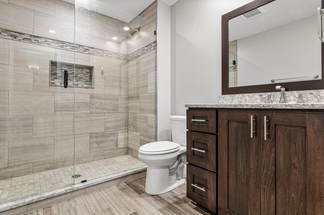 18072 Hyde Park Avenue, Lakeville, MN 55044