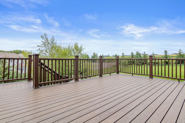 18072 Hyde Park Avenue, Lakeville, MN 55044