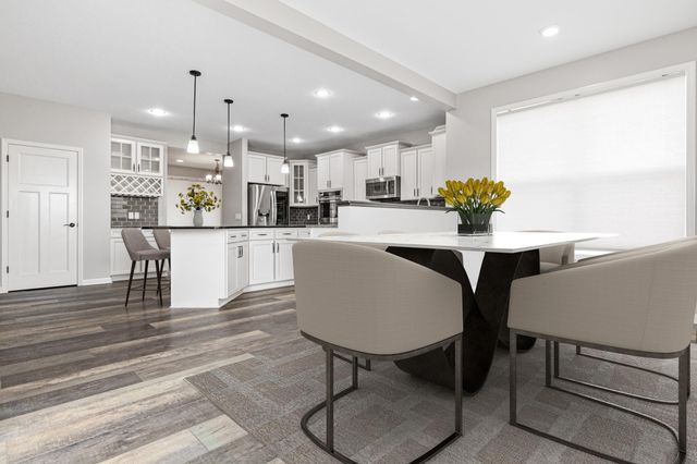 18072 Hyde Park Avenue, Lakeville, MN 55044