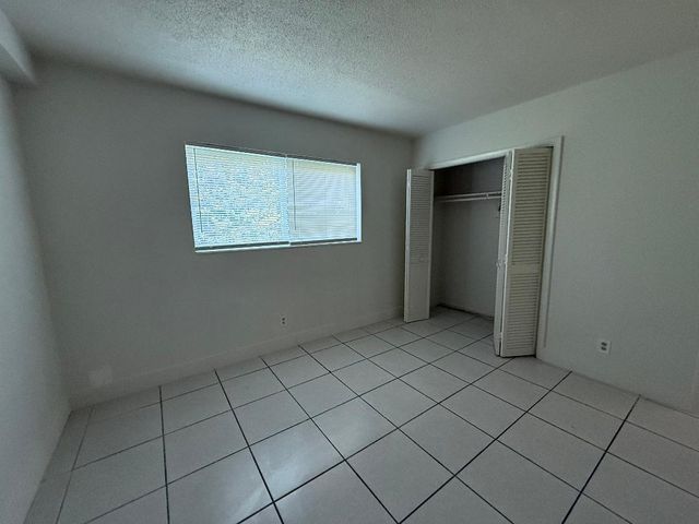 1913 NE 2nd Street 4, Pompano Beach, FL 33060