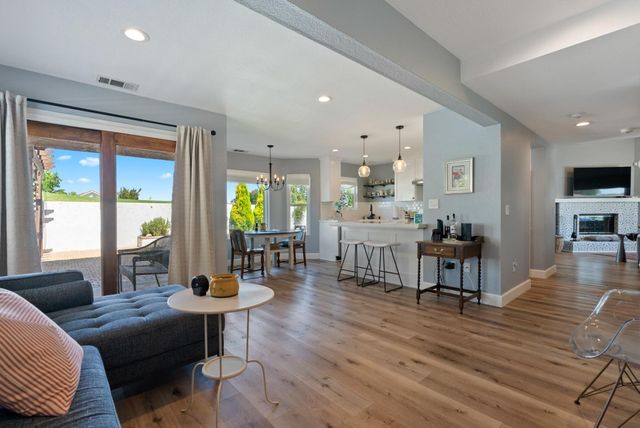 911 Saint Ann Drive, Paso Robles, CA 93446