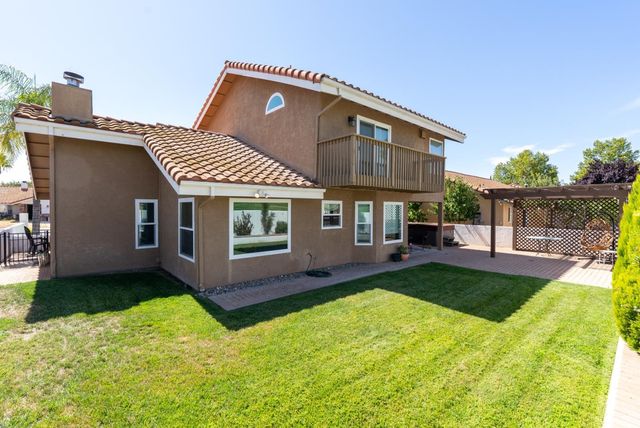 911 Saint Ann Drive, Paso Robles, CA 93446