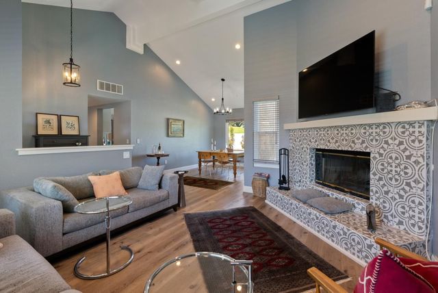 911 Saint Ann Drive, Paso Robles, CA 93446