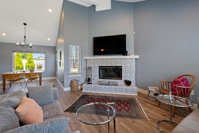 911 Saint Ann Drive, Paso Robles, CA 93446