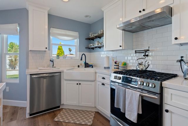 911 Saint Ann Drive, Paso Robles, CA 93446