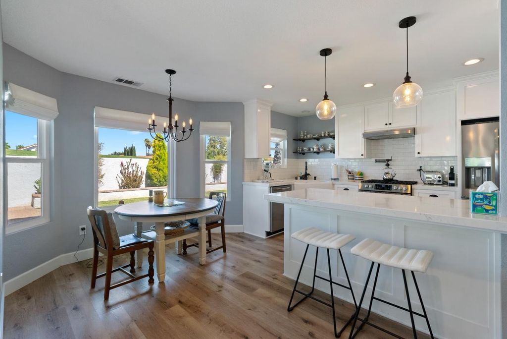 911 Saint Ann Drive, Paso Robles, CA 93446