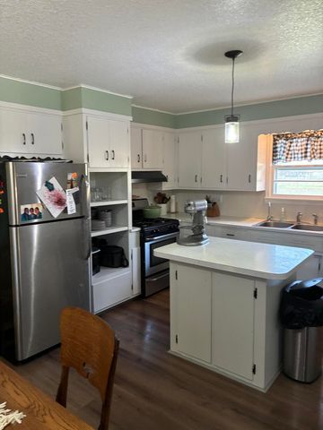 402 S 9th Street, Sarcoxie, MO 64862