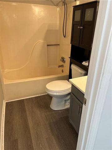 1796 Crestwood Drive NW, Acworth, GA 30102