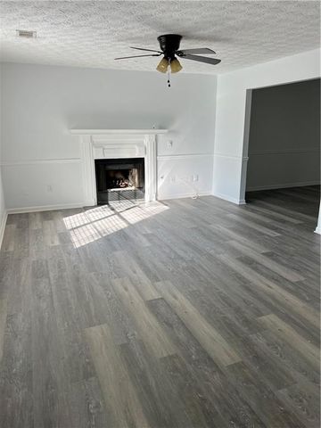 1796 Crestwood Drive NW, Acworth, GA 30102