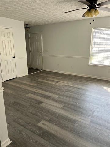 1796 Crestwood Drive NW, Acworth, GA 30102