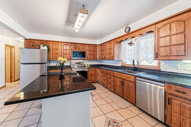 401 MCCAGG STREET, Peshtigo, WI 54157