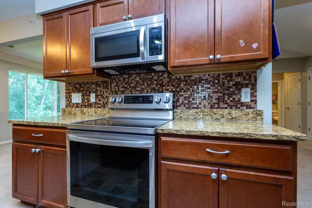 14386 Shadywood Drive, Sterling Heights, MI 48312