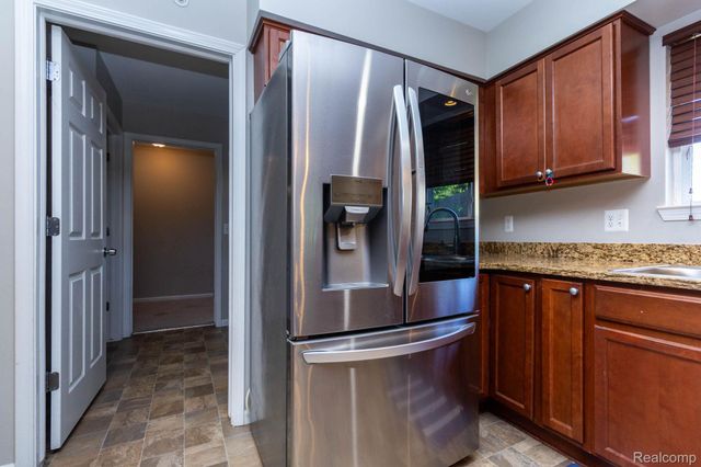 14386 Shadywood Drive, Sterling Heights, MI 48312