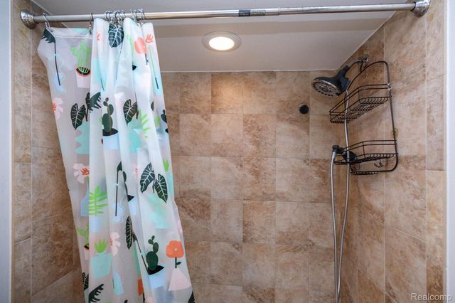 14386 Shadywood Drive, Sterling Heights, MI 48312