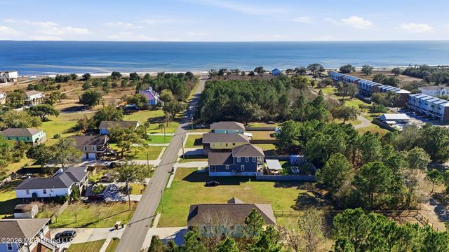 209 White Harbor Road, Long Beach, MS 39560