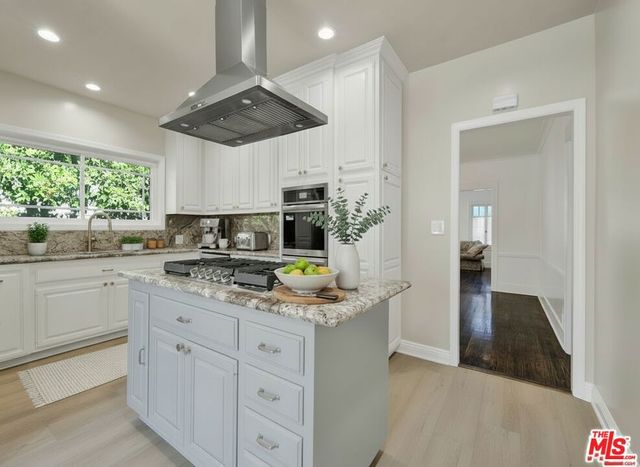 743 N Orange Drive, Los Angeles, CA 90038