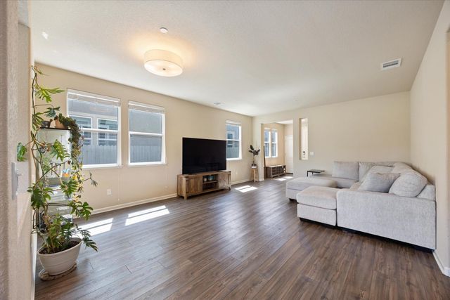 3111 Lassen, West Sacramento, CA 95691