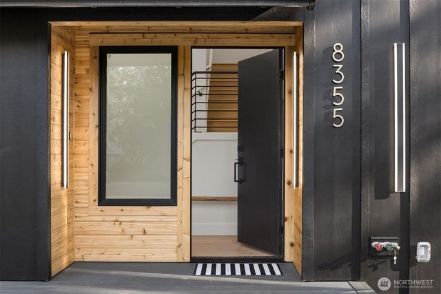 8355 Medway Lane NE, Bainbridge Island, WA 98110