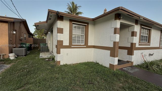 230 NW 7th Ave, Dania Beach, FL 33004