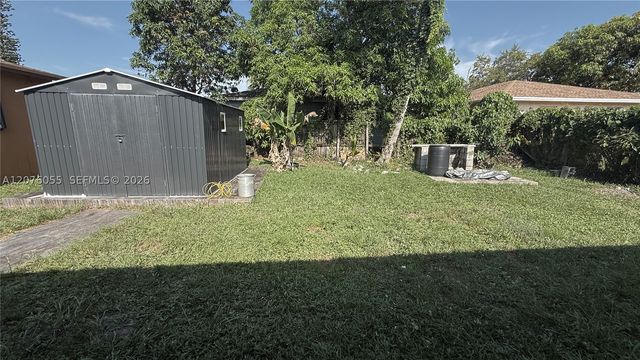 230 NW 7th Ave, Dania Beach, FL 33004