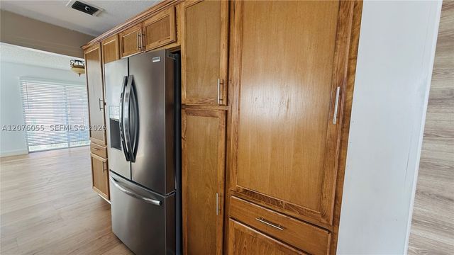 230 NW 7th Ave, Dania Beach, FL 33004