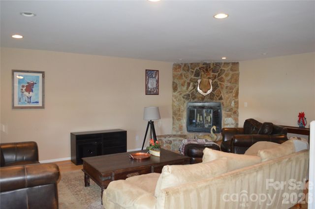 17701 Burnt Hickory Drive L93A, Charlotte, NC 28278