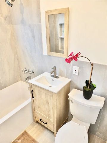 61 W Louise, Long Beach, CA 90805