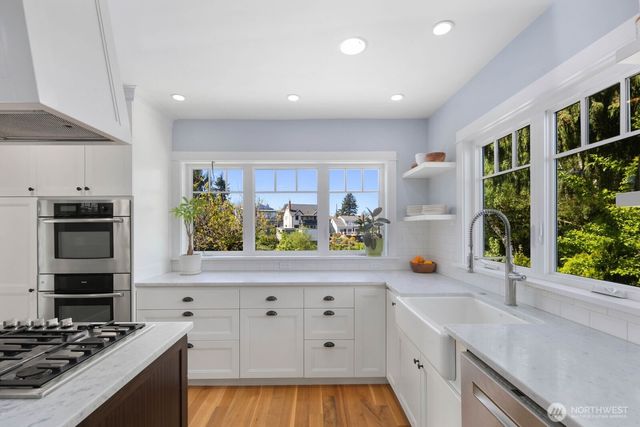 1729 41st Avenue SW, Seattle, WA 98116