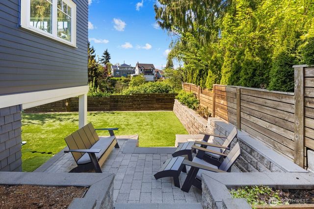 1729 41st Avenue SW, Seattle, WA 98116