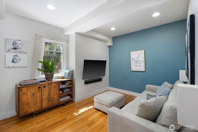 1729 41st Avenue SW, Seattle, WA 98116
