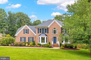 4005 LONGWOOD DR, Fredericksburg, VA 22408