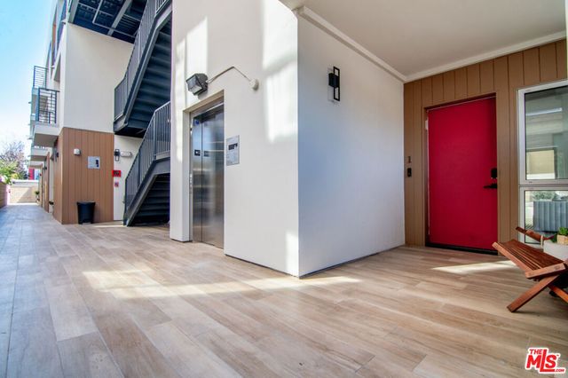 1236 N Fairfax Avenue 2, West Hollywood, CA 90046
