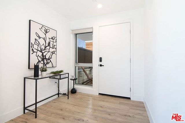 1236 N Fairfax Avenue 2, West Hollywood, CA 90046