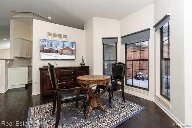 7086 Danbrooke Court, West Bloomfield, MI 48322