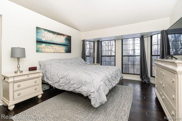 7086 Danbrooke Court, West Bloomfield, MI 48322