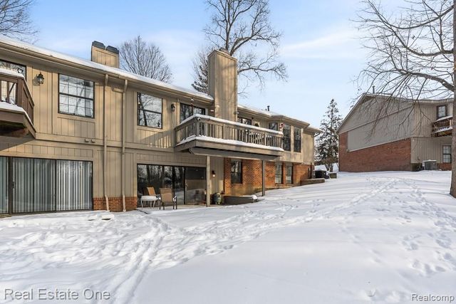 7086 Danbrooke Court, West Bloomfield, MI 48322