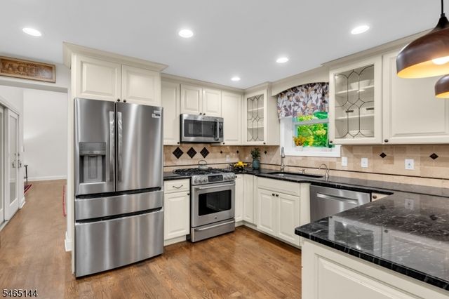 15 Ferguson Rd, Warren Twp., NJ 07059