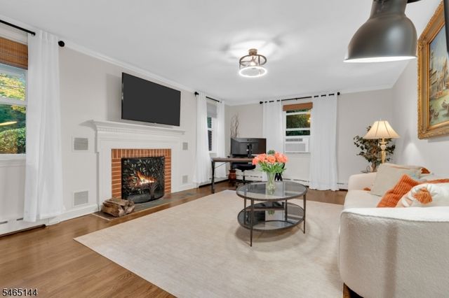 15 Ferguson Rd, Warren Twp., NJ 07059