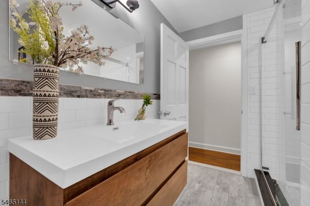 15 Ferguson Rd, Warren Twp., NJ 07059