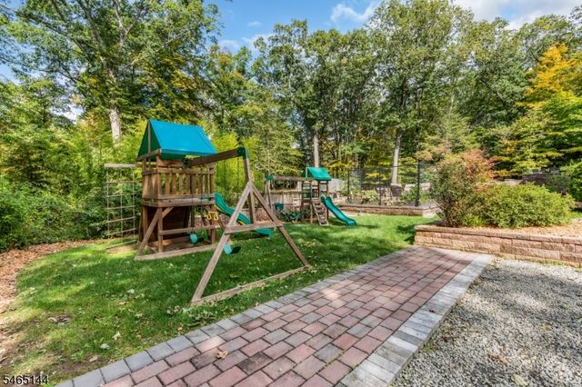 15 Ferguson Rd, Warren Twp., NJ 07059