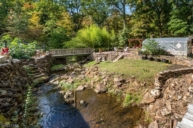 15 Ferguson Rd, Warren Twp., NJ 07059