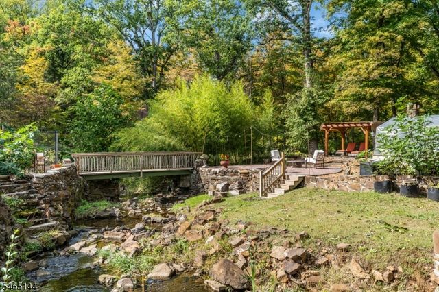 15 Ferguson Rd, Warren Twp., NJ 07059