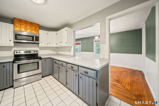 3 Dorman Road, Oxford, CT 06478
