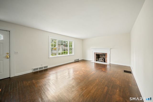 3 Dorman Road, Oxford, CT 06478