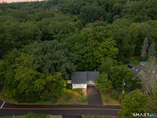3 Dorman Road, Oxford, CT 06478